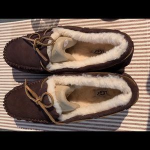 Men’s ugg slippers size 13